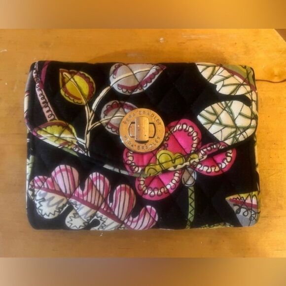 Vera Bradley pink purple black green floral quilted multi purpose clutch wallet - Picture 1 of 8